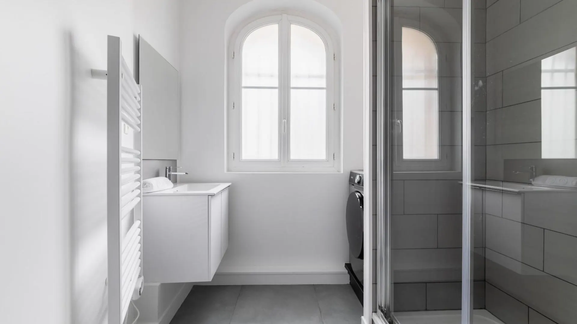 Appartamento 2 Pieces Refait Neuf Centre Paris - Paris 19 - 4P - Flat-Guest